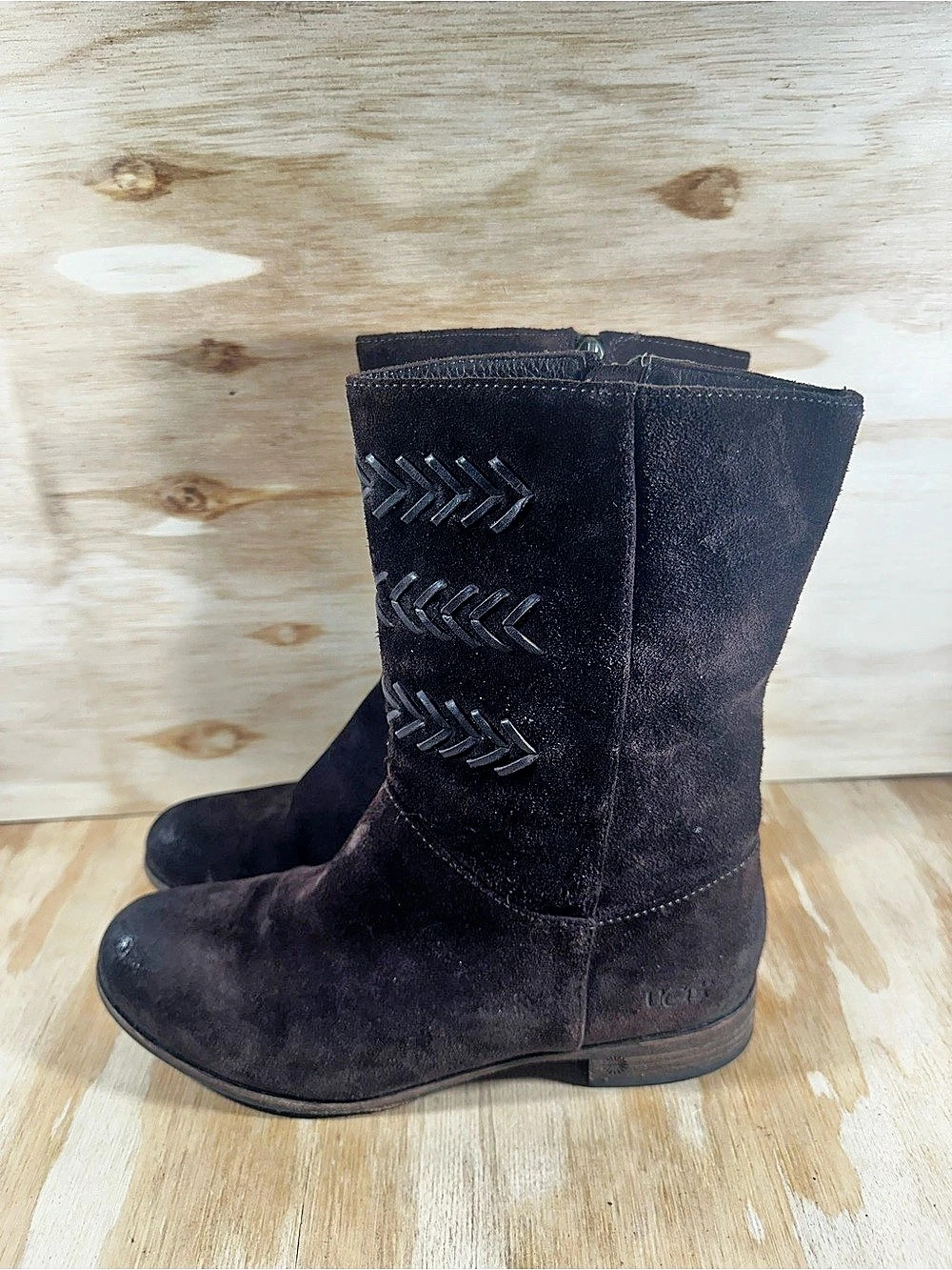 UGG Suede Mid-Calf Boots US 9.5